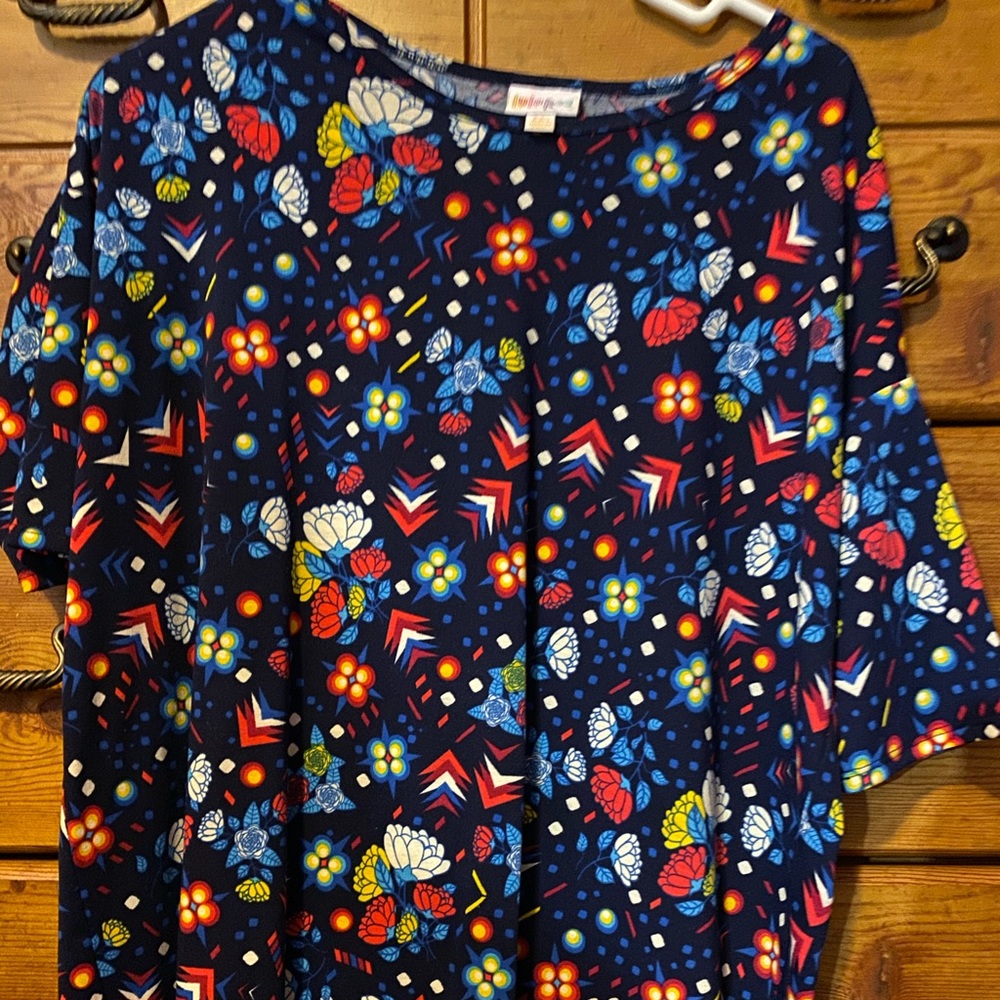 LuLaroe Irma tunic